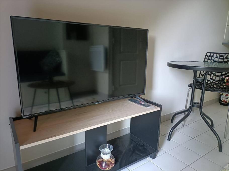 Agreable Et Paisible Studio 프랑케빌 생 피에르 외부 사진